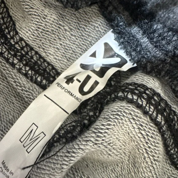 NWT Women’s Performance Shorts Gray Size Medium Sports Shorts with Pockets - Picture 4 of 6